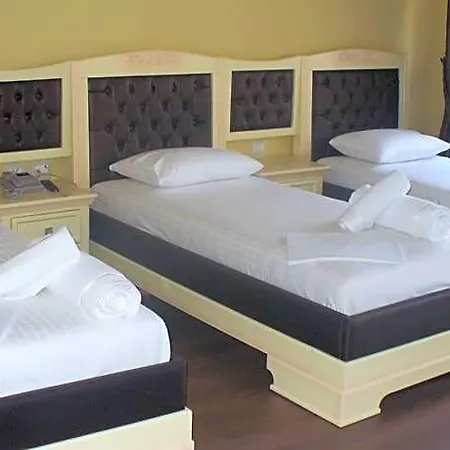 Ador 4* Tirana