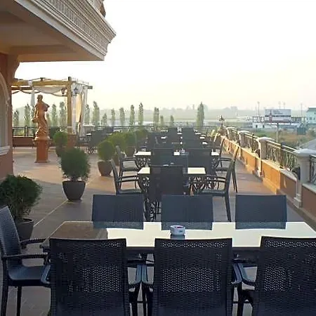 Hotell Ador